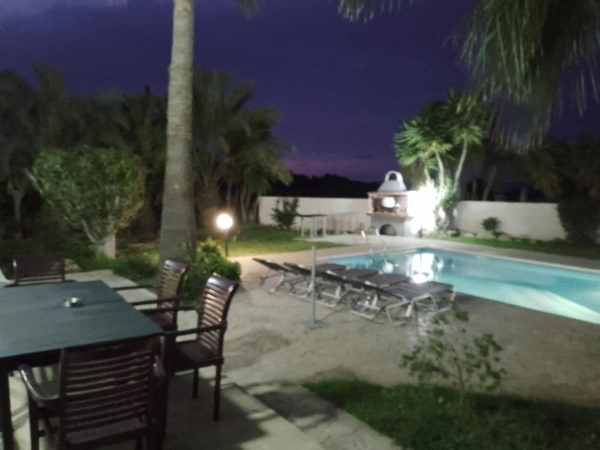 Villa Chrysanthemum Neo Chorio Exterior photo