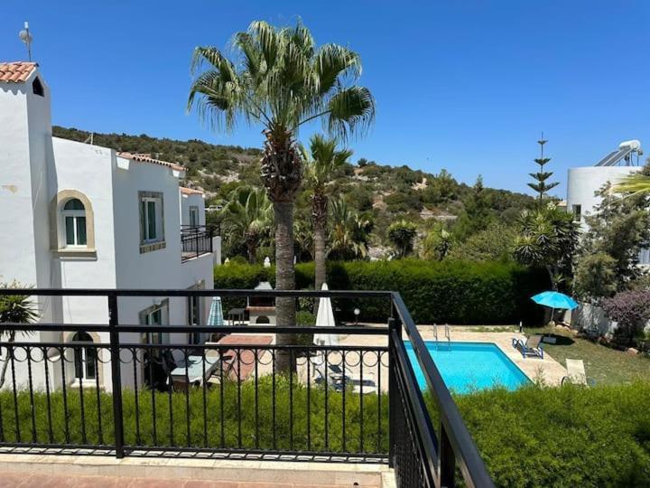 Villa Chrysanthemum Neo Chorio Exterior photo